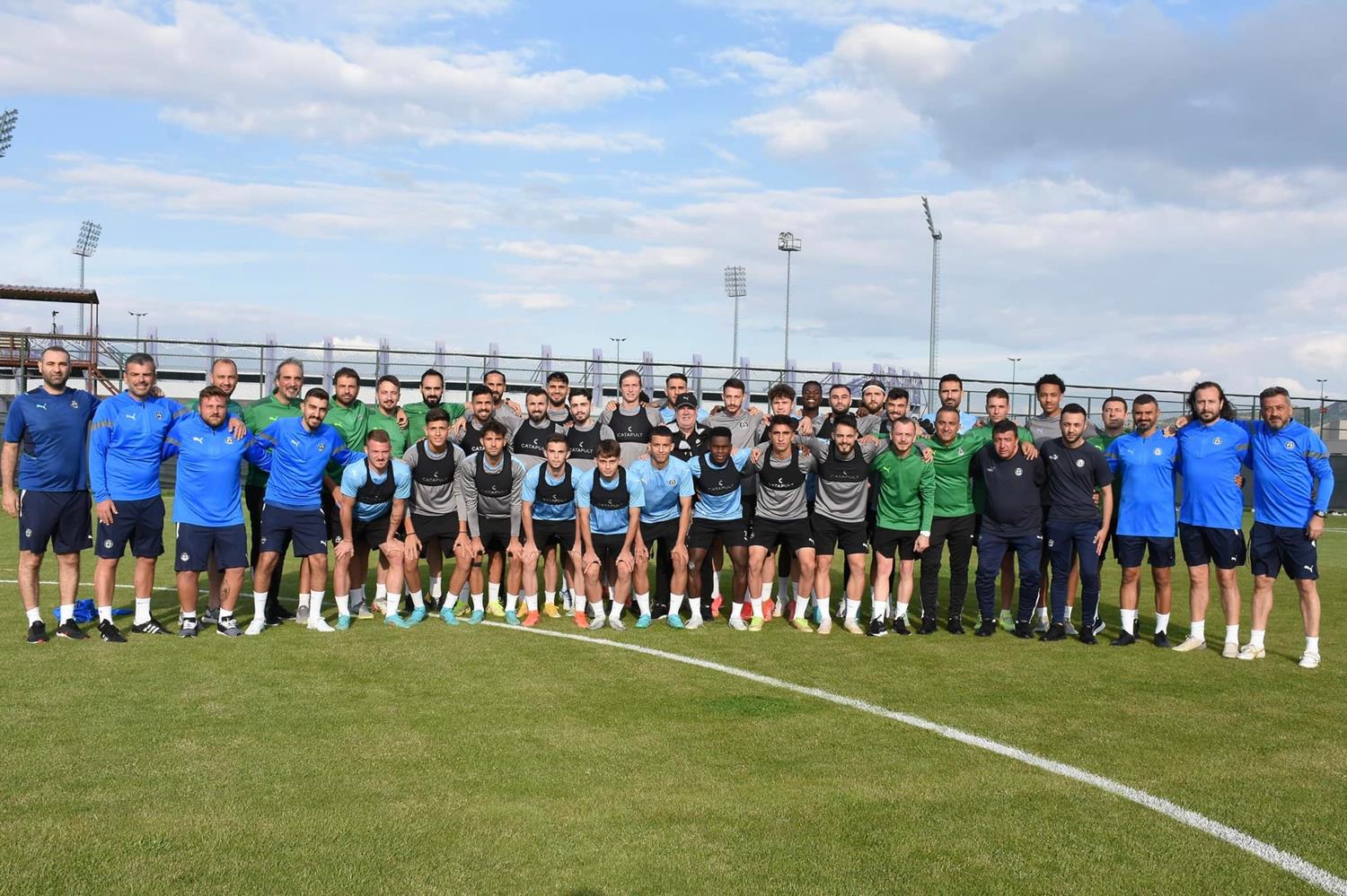 Manisa FK yeni sezona Afyon'da haz�rlan�yor