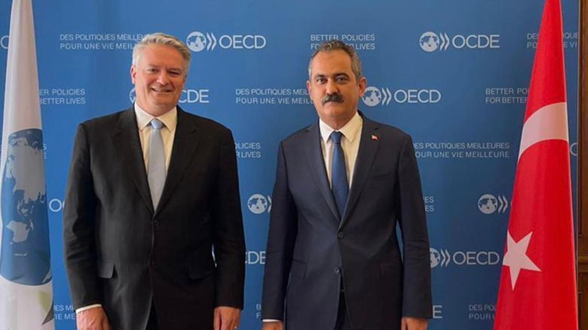 Milli Eitim Bakan zer, OECD Genel Sekreteri Cormann ile Paris'te grt 