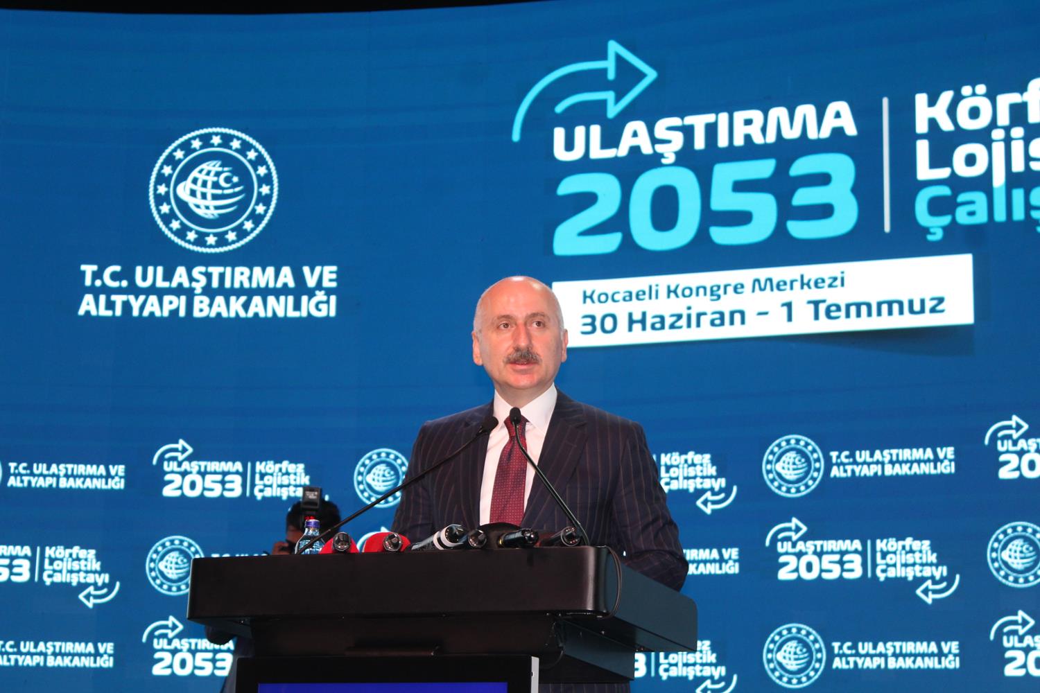 Bakan Karaismailo�lu: Gelece�in T�rkiye'sini in�a etmeye devam ediyoruz
