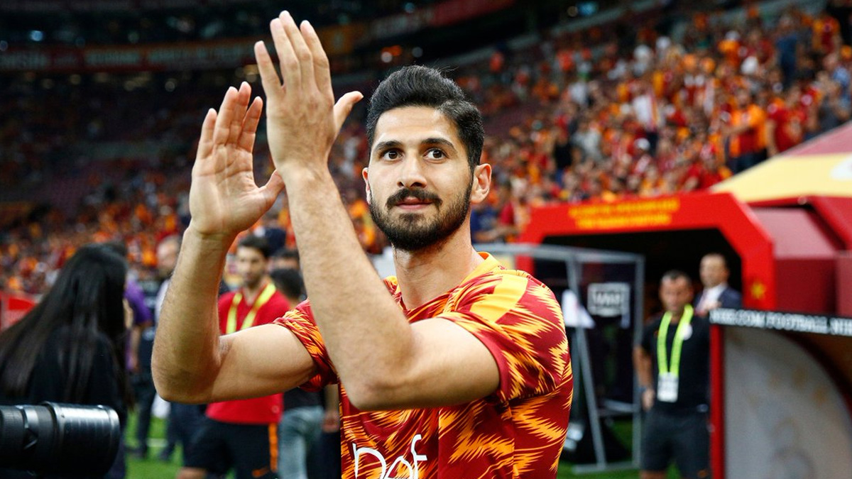 Emre Akbaba i�in Okan Buruk karar�n� verdi! Herkes ters k��e oldu...