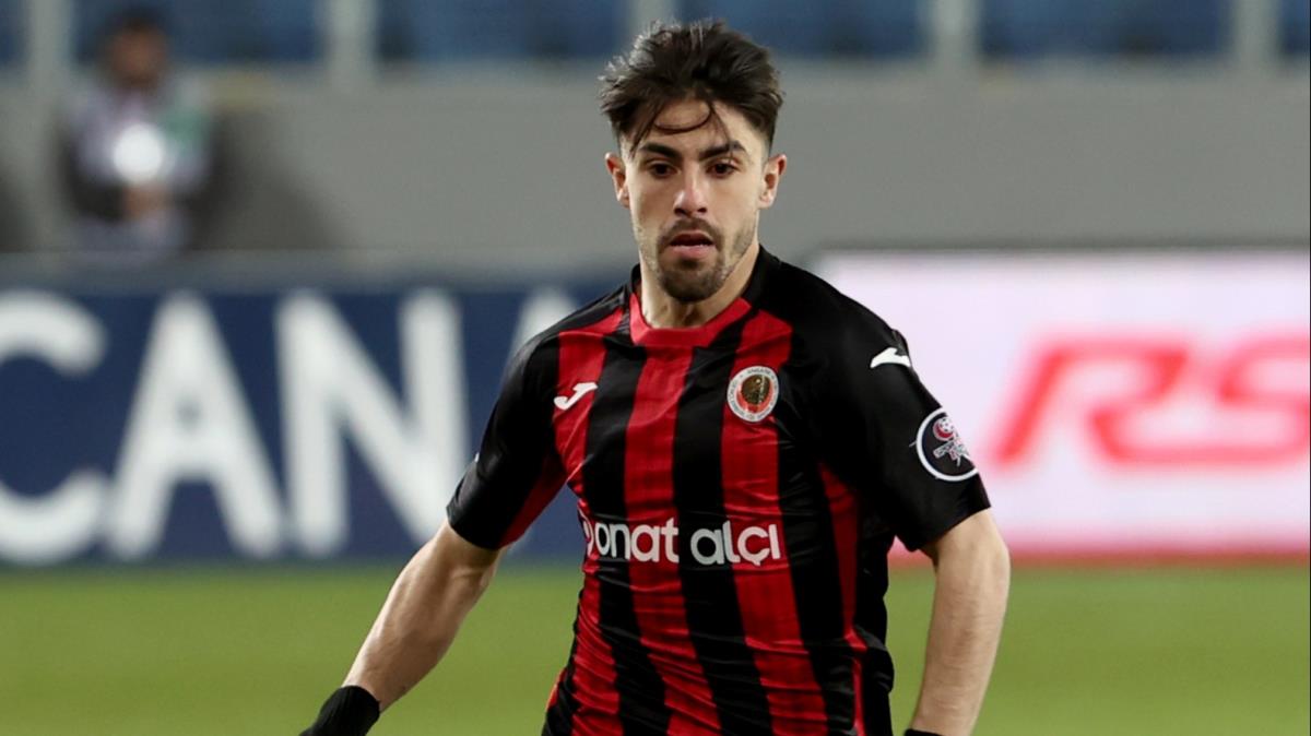 Giresunspor, Rahmetullah Beribek'i renklerine balad