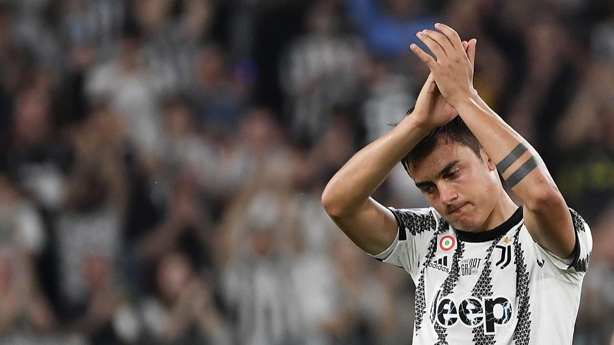 Juventus 3 yldz futbolcusuna veda etti