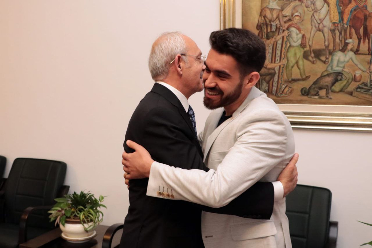 15 Temmuz �ehit yak�nlar�ndan tepki: Ac�m�zla dalga ge�iyorlar