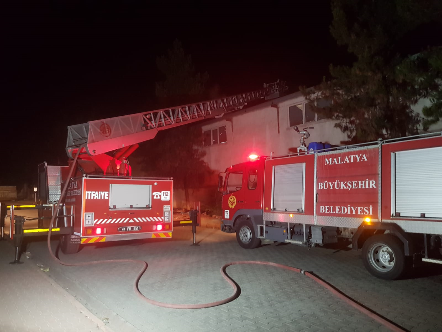 Fabrikada ��kan yang�n korkuttu