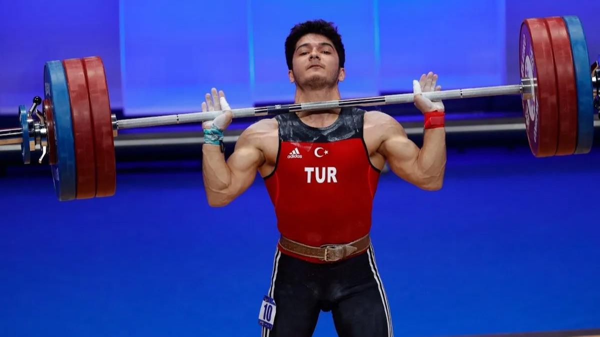 Muhammed Furkan zbek'ten gm madalya