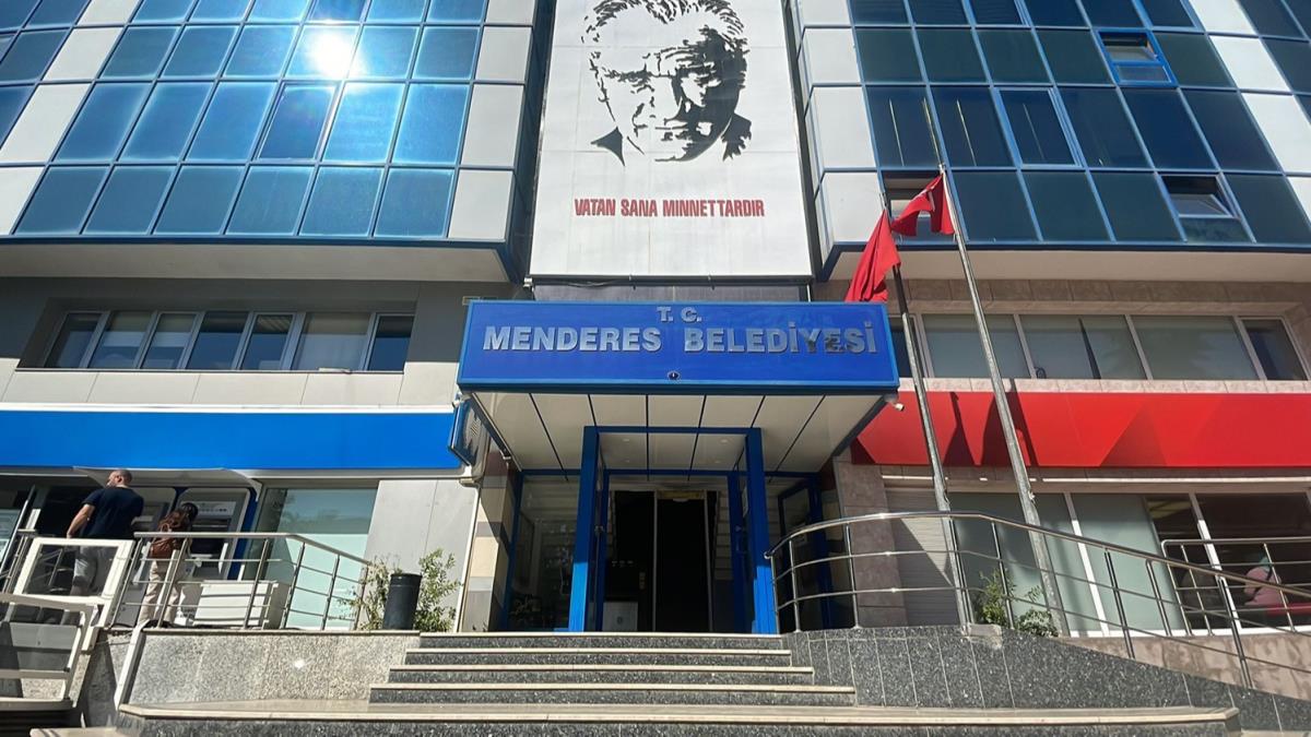 Menderes Belediyesi'ne yolsuzluk operasyonu