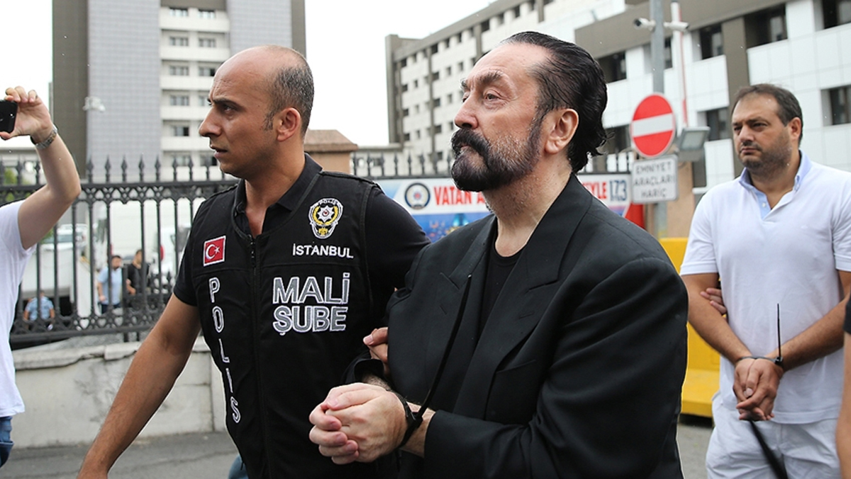 Adnan Oktar su� �rg�t�nde yeni geli�me! Turnikeci karde�ler yakaland�