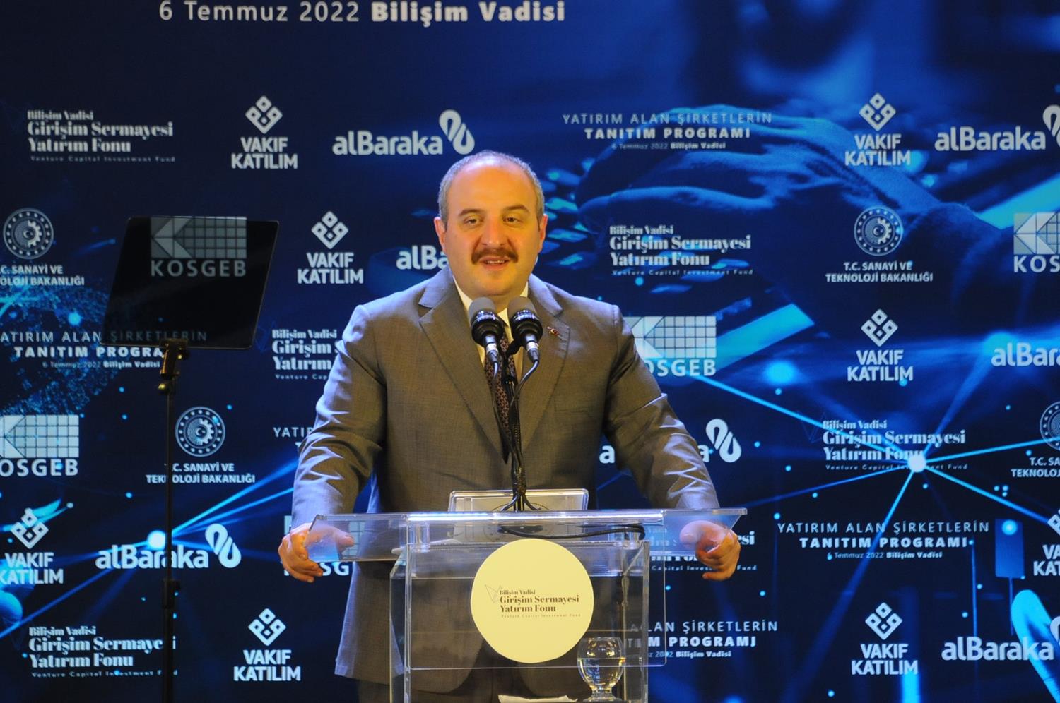 Bakan Varank'tan 'TOGG' tepkisi: �imdi de 'biz size bunu yapamazs�n�z demedik, satamazs�n�z diyoruz' diyorlar