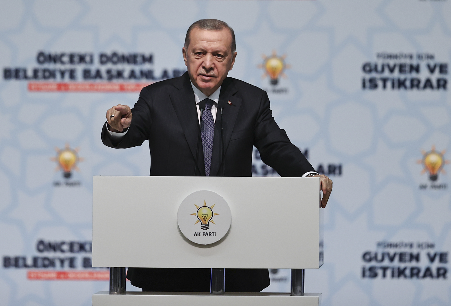 Ba�kan Erdo�an: NATO'nun kay�tlar�na FET� bir ter�r �rg�t� olarak girdi!