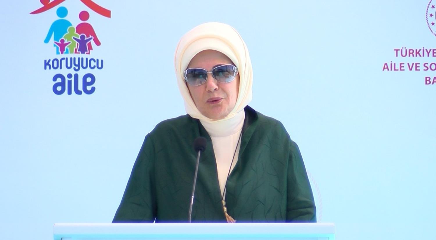 Emine Erdo�an: Koruyucu aile say�s� 7 bin 212'ye ula�t�