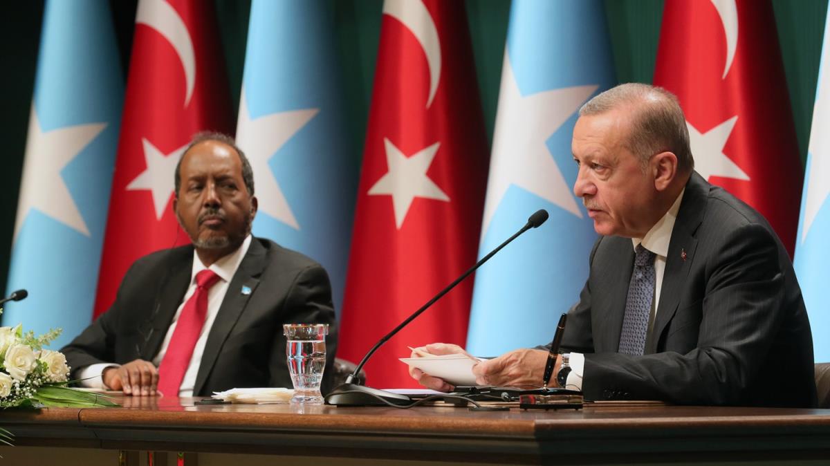 Somali Cumhurbakan  Ankara'da... Bakan Erdoan aklad: Mutabk kaldk
