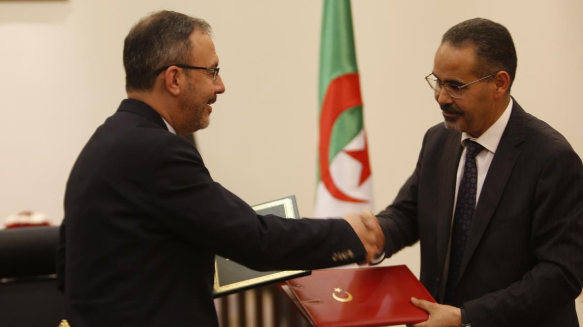 Trkiye ile Cezayir arasnda imzalar atld
