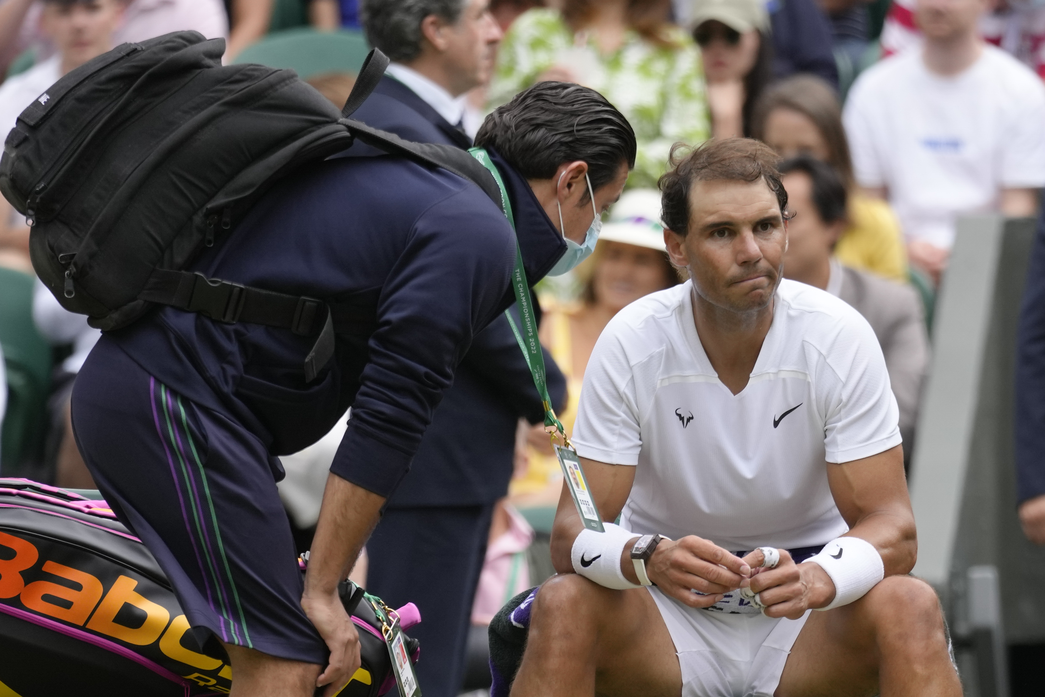 Rafael Nadal, sakatlanarak Wimbledon'dan �ekildi
