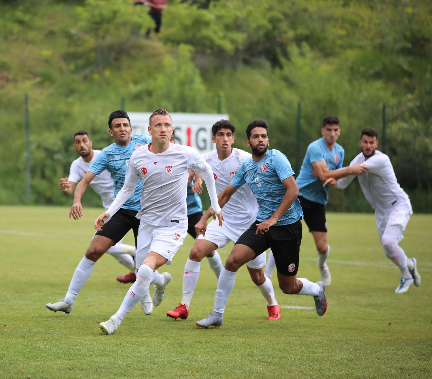 Sivasspor, Al Shamal'� 2 golle ge�ti