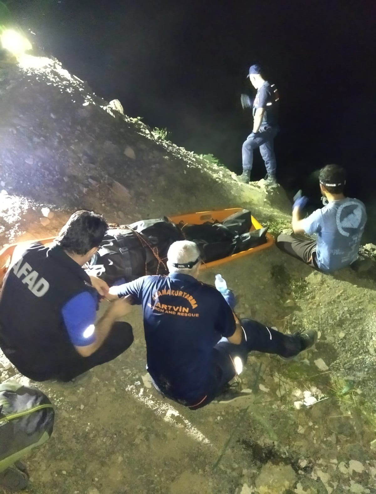 ATV u�uruma yuvarland�, kar� koca hayat�n� kaybetti