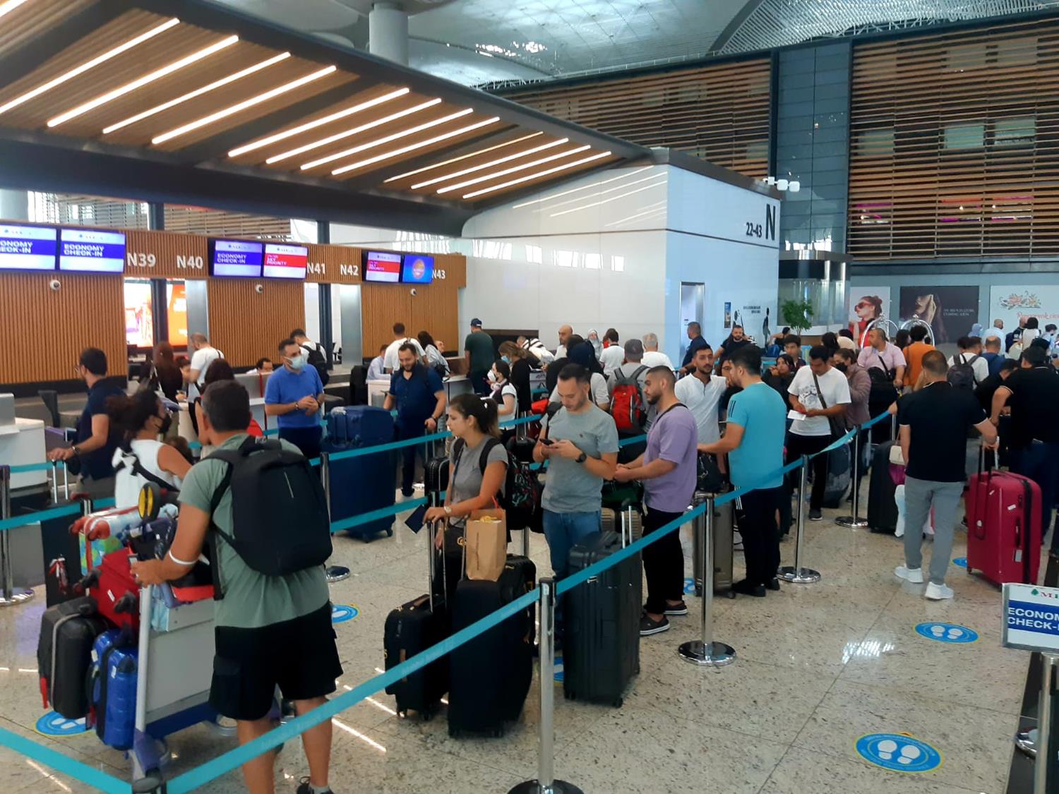 �stanbul Havaliman�'nda bayram yo�unlu�u