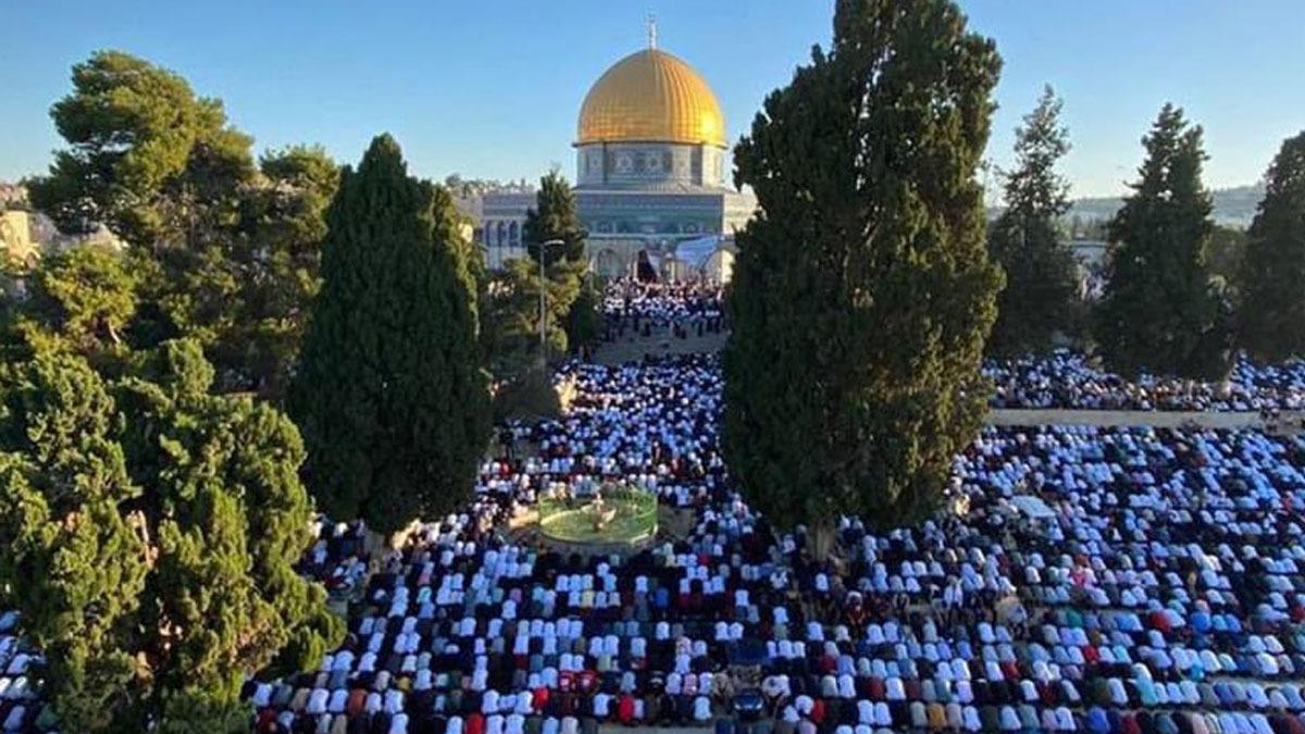 Mescid-i Aksa'da bayram namaz 150 bin kiiyle klnd