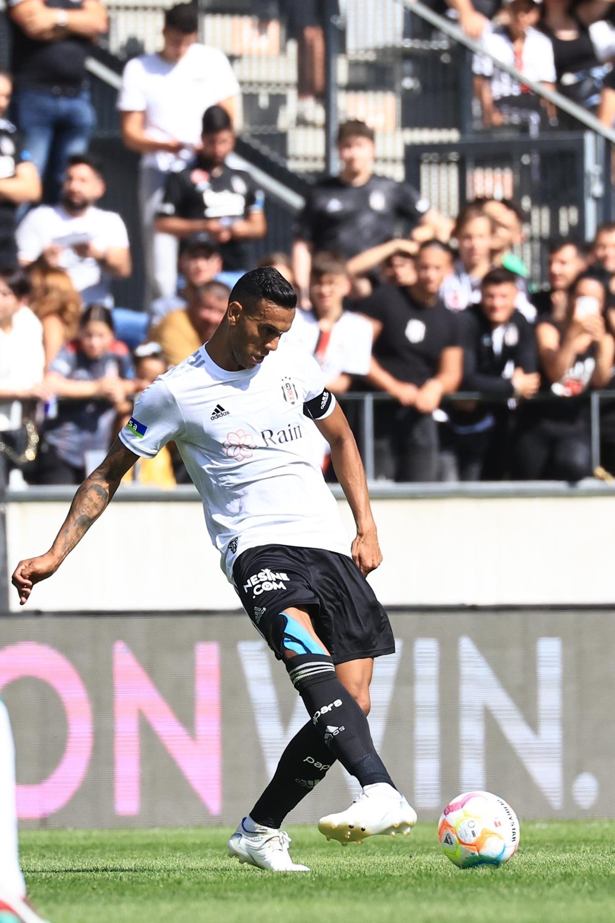 Josef de Souza: 3-4-3 sistemiyle �ampiyon olaca��z