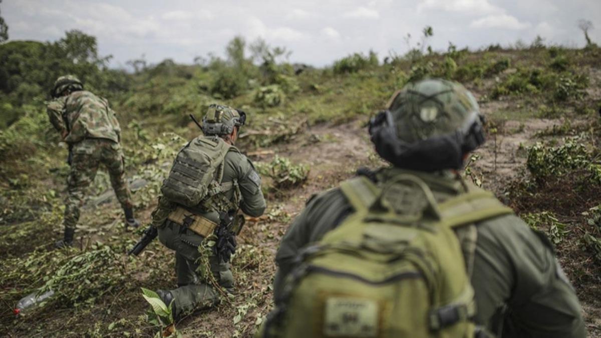 Kolombiya'da eski 10 FARC yesi ldrld