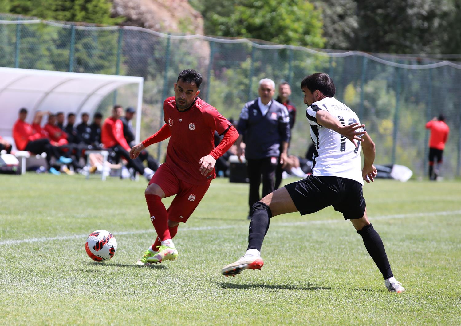 Sivasspor, Neft�i Bak�'y� tek golle ge�ti