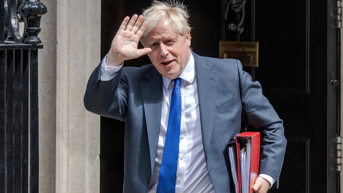 �ngiltere ba�bakanl�k koltu�u i�in 8 aday yar��acak