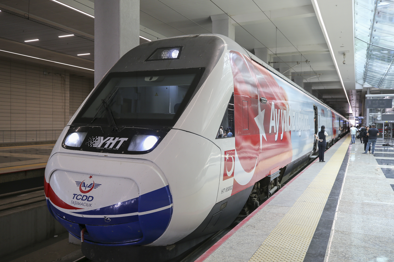 15 Temmuz Demokrasi ve Milli Birlik Treni bu y�lki ilk seferi i�in Ankara YHT Gar�'ndan hareket etti