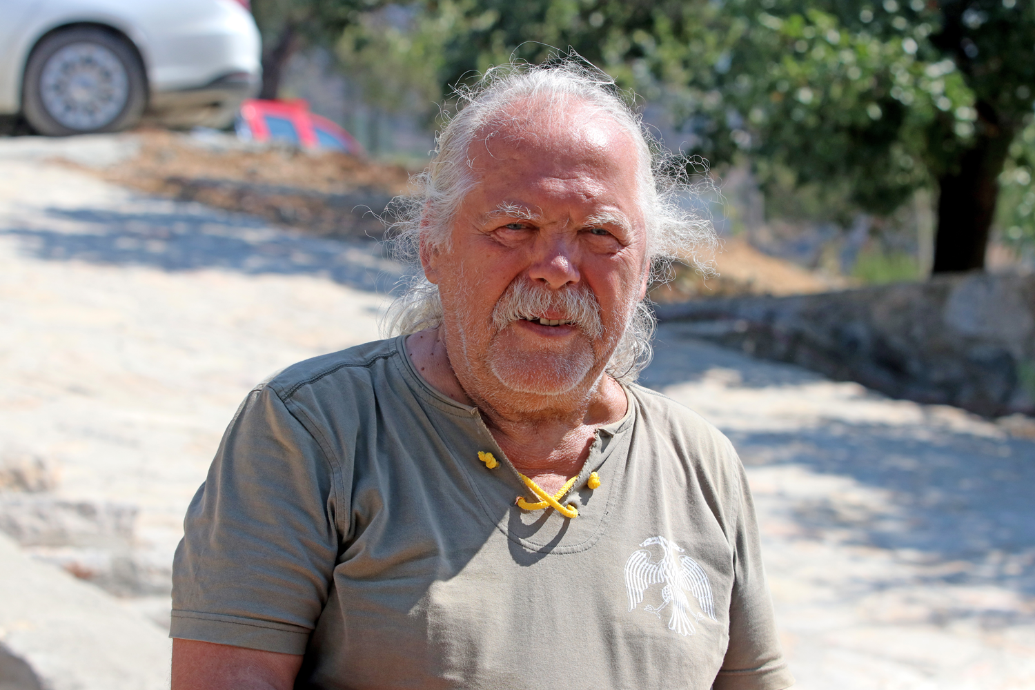 Dat�a'daki yang�nda evinden tedbiren tahliye edilen 75 ya��ndaki Kalender: Mekik dokur gibi m�dahale ettiler