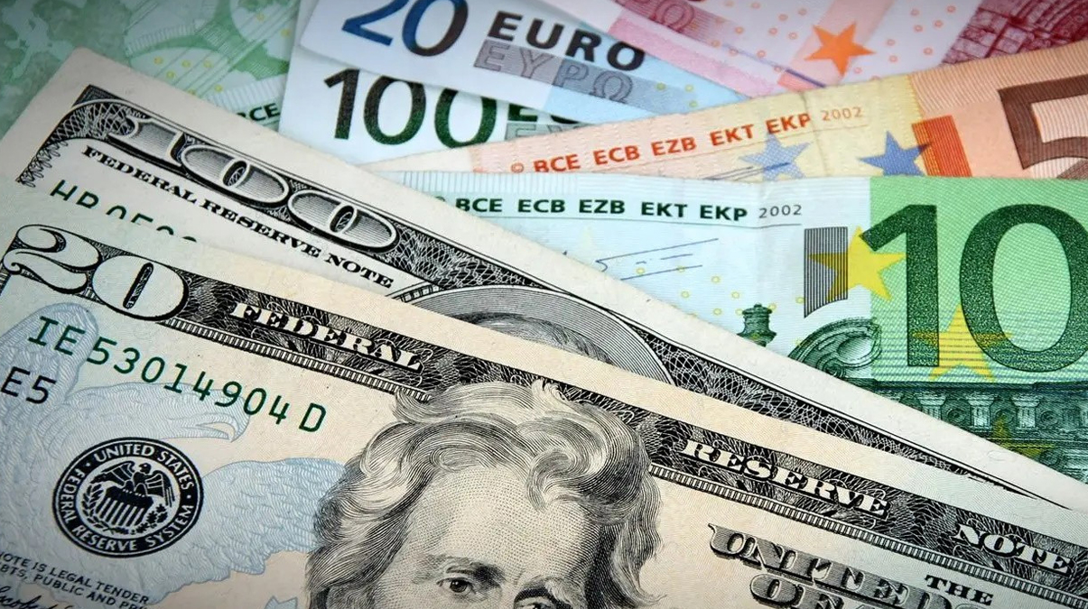 Dolar/Avro paritesi 1'in alt�nda