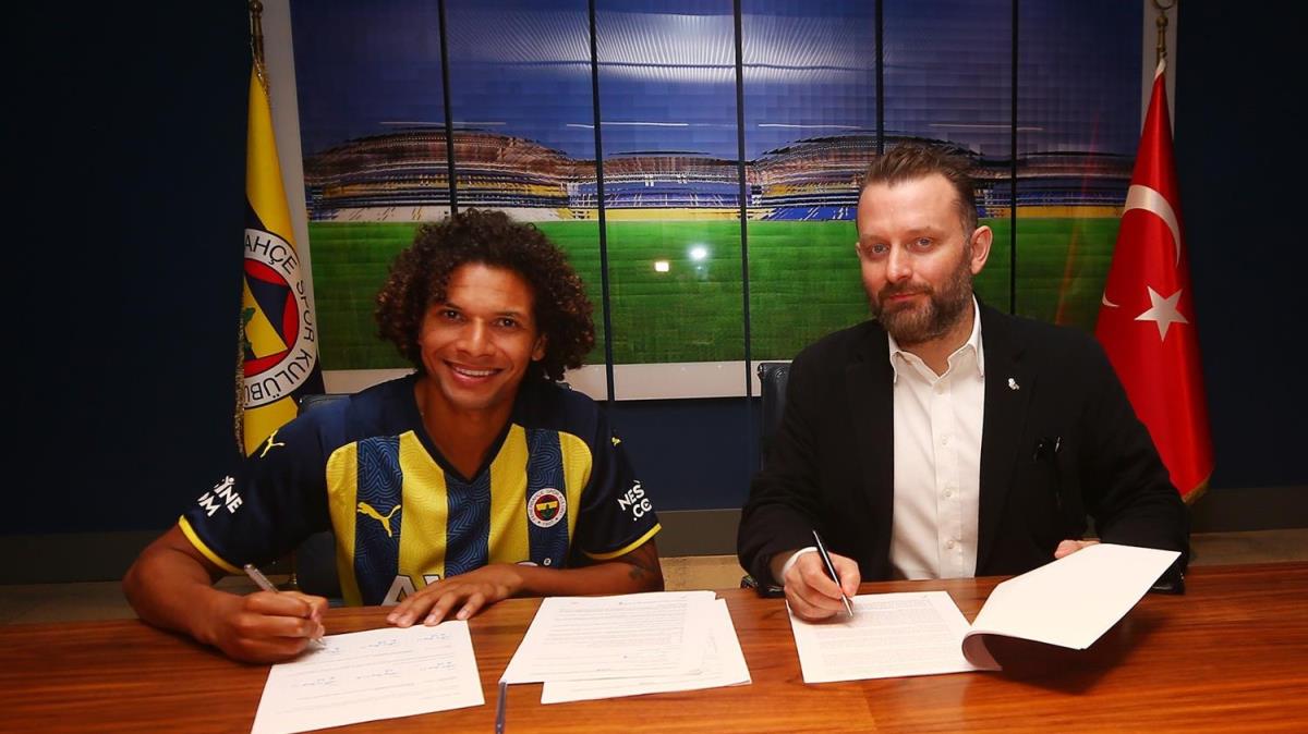 Willian Arao resmen Fenerbahe'de! 2+1 yllk szleme...