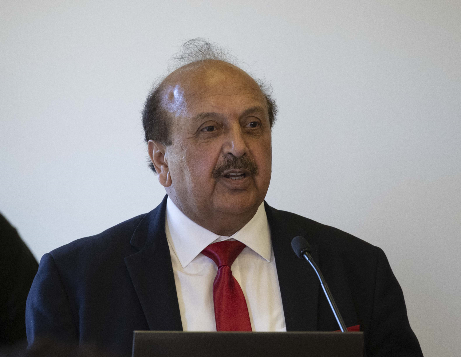 �ngiltere'de konu�uldu: 15 Temmuz T�rk halk�n�n direnciydi