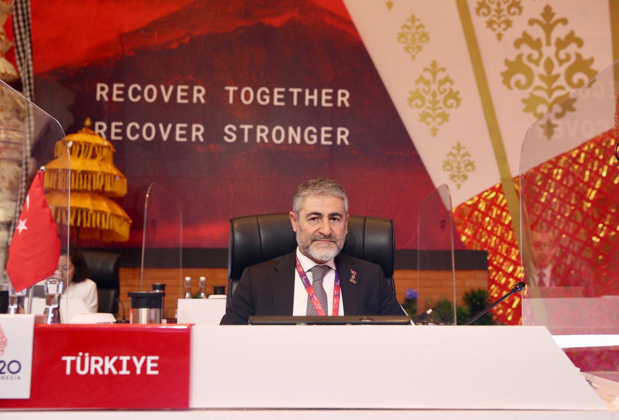 Bakan Nebati G20 toplant�s�nda 'S�rd�r�lebilir Finans' ve 'Altyap�' ba�l�kl� oturumlara kat�ld�