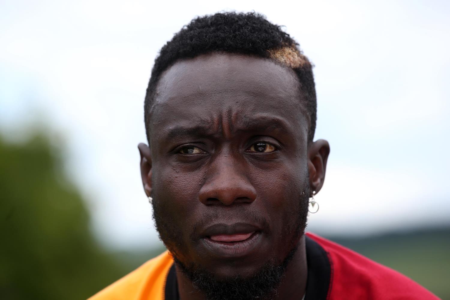 Ve Diagne Galatasaray'dan ayr�ld�! Yeni tak�m� belli oldu