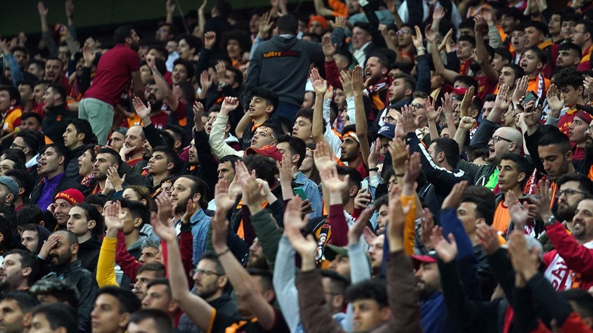 Galatasaray'da kombine bilet sat balad