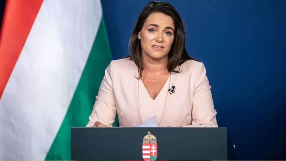 Macaristan'da tartmalara neden olmutu... Cumhurbakan Novak onaylad