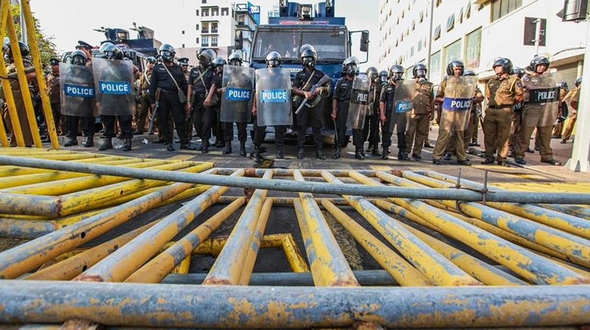 Sri Lanka'da ola�an�st� hal uzat�ld�