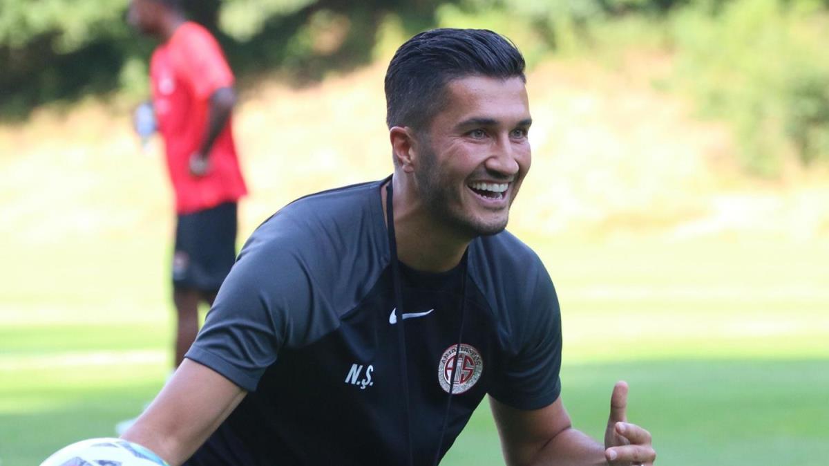 Antalyaspor'dan Ahmet Aaolu'na ''Nuri ahin'' tepkisi!