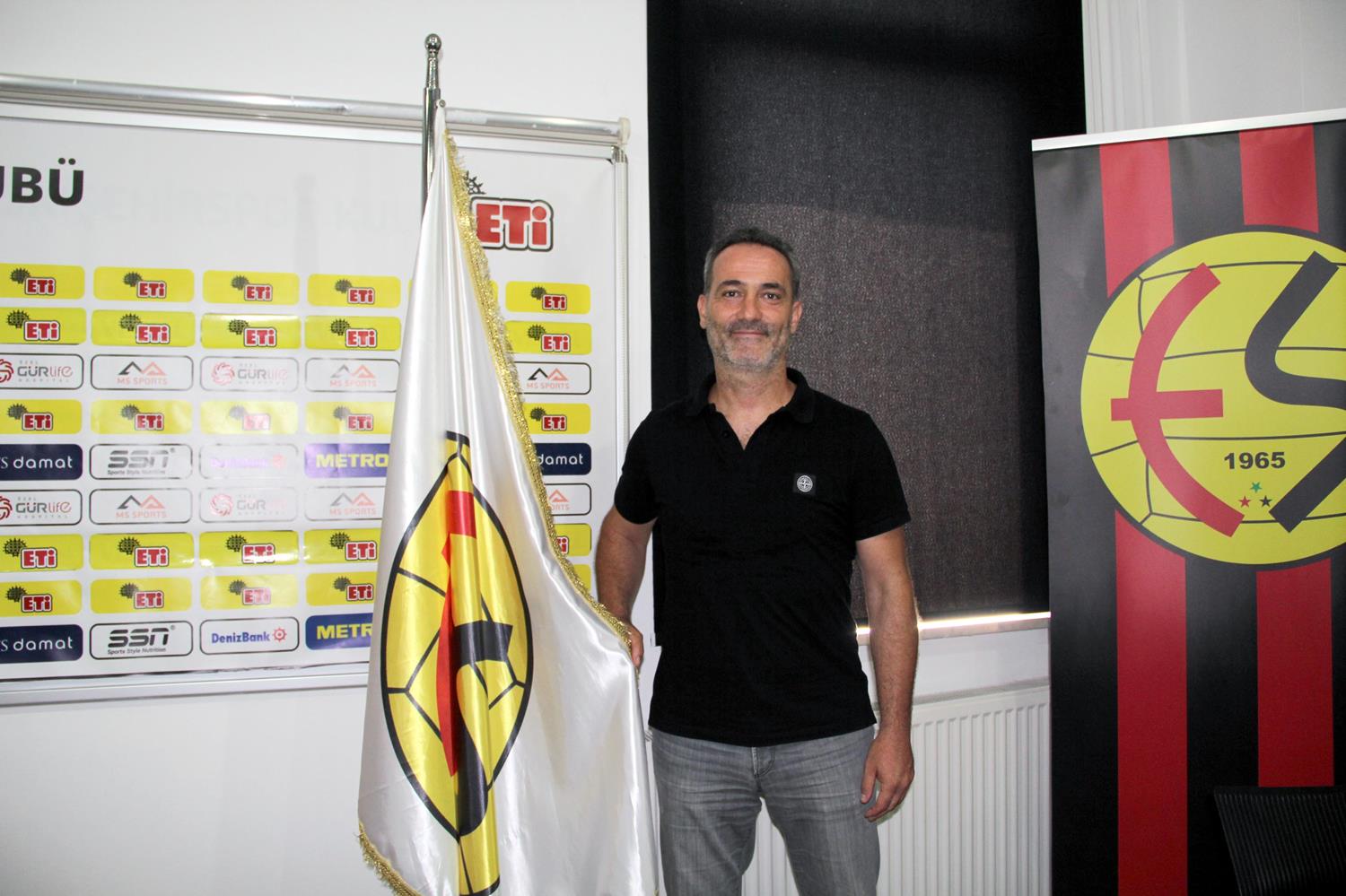 Eski�ehirspor'un yeni teknik direkt�r� belli oldu