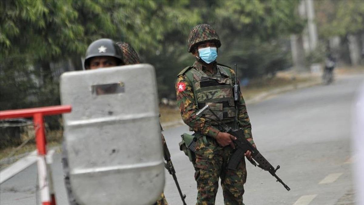 Myanmar ordusunun yerleim alanlarna maynlar dedii bildirildi