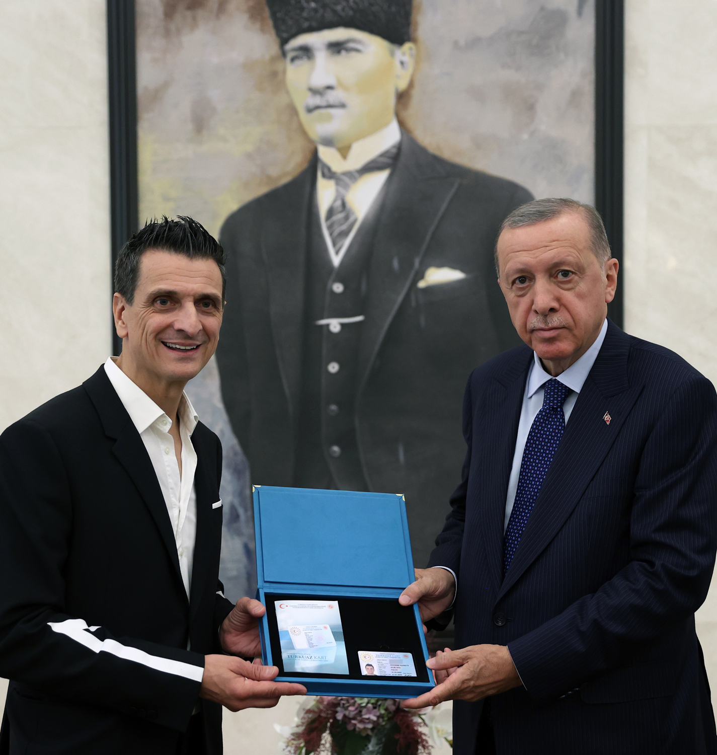 Cumhurbakan Erdoan'dan Guidetti'ye 'Turkuaz kart'