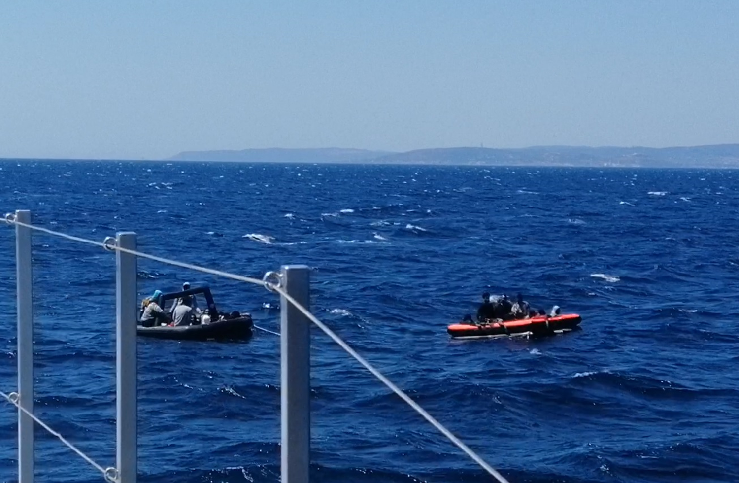 zmir aklarnda geri itilen 55 dzensiz gmen kurtarld