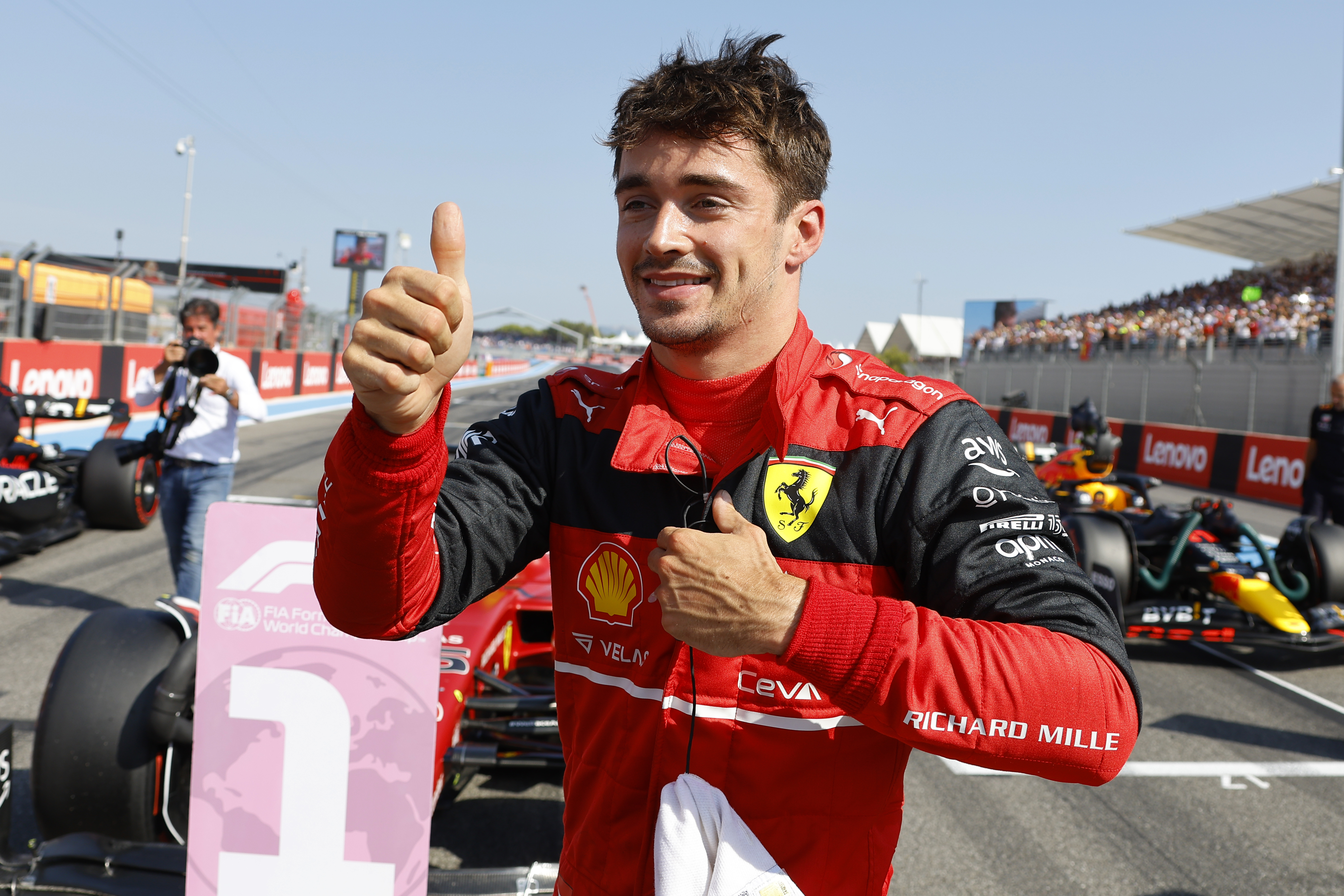 Charles Leclerc, F1 Fransa Grand Prix'sine ilk sradan balayacak