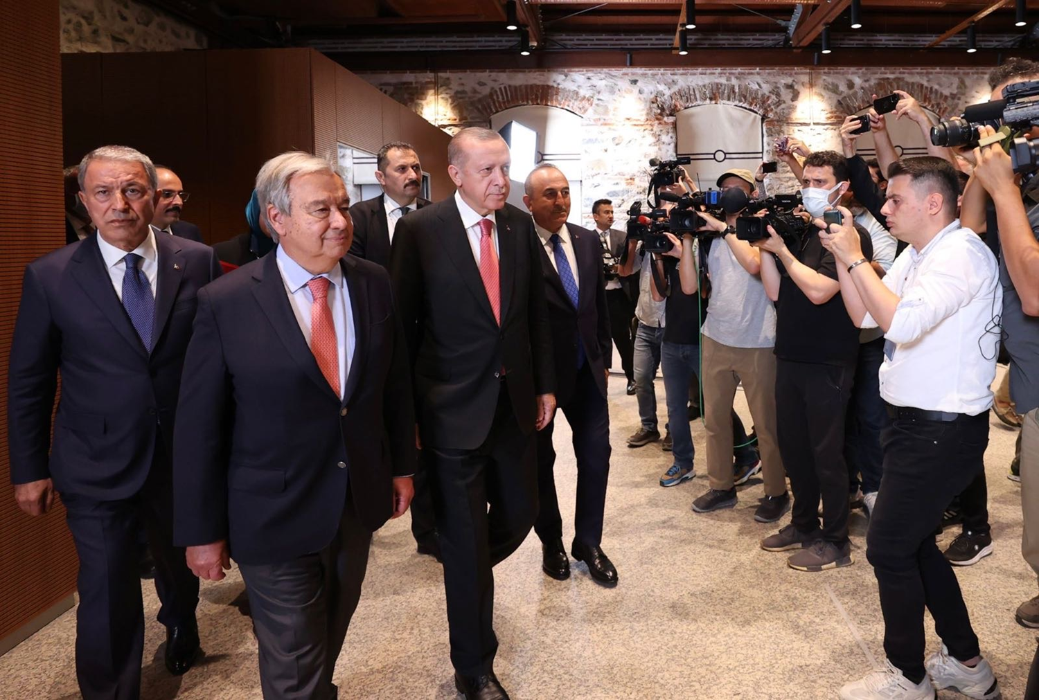 Kuveyt ve Bahreyn, �stanbul'daki tah�l koridoru anla�mas�ndan memnun