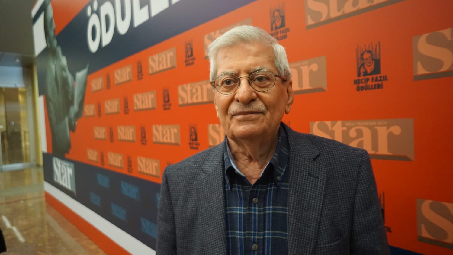 '7 G�zel Adam'�n son temsilcisi Rasim �zden�ren vefat etti