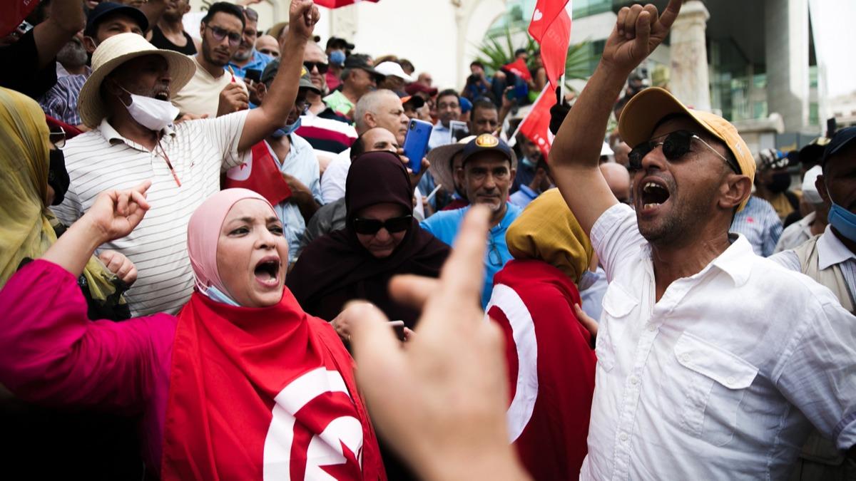 Tunus anayasa referandumuna kar ayakta