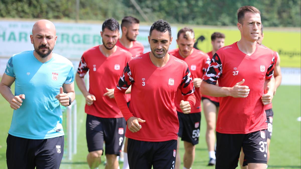 Sivasspor'da yeni sezon hazrlklar devam ediyor