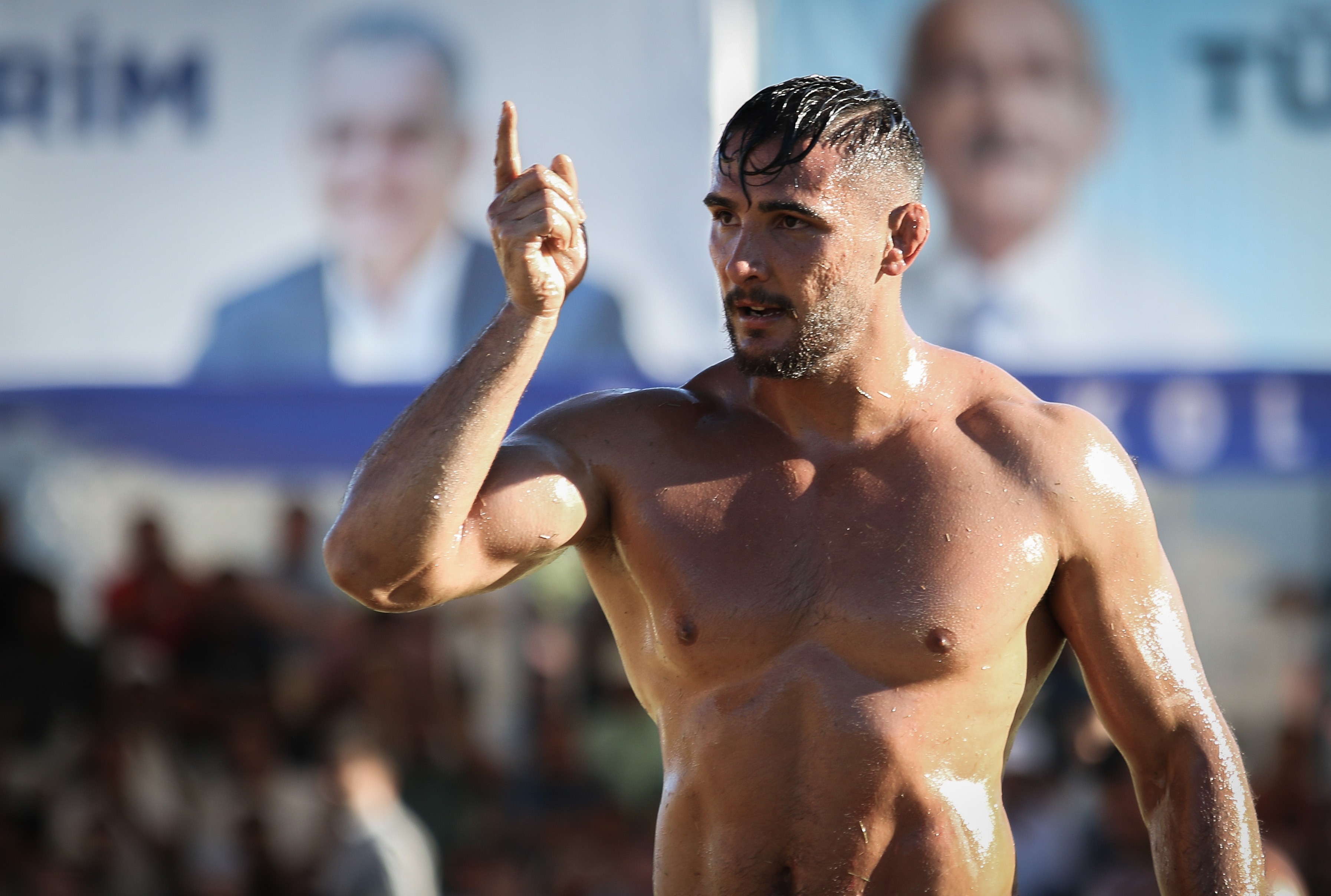 Yusuf Can Zeybek, 24. Feslikan Ya�l� G�re�leri'nde ba�pehlivanl��� kazand�