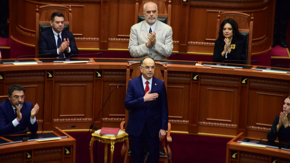 Arnavutluk'un yeni cumhurbakan Bajram Begaj kimdir?