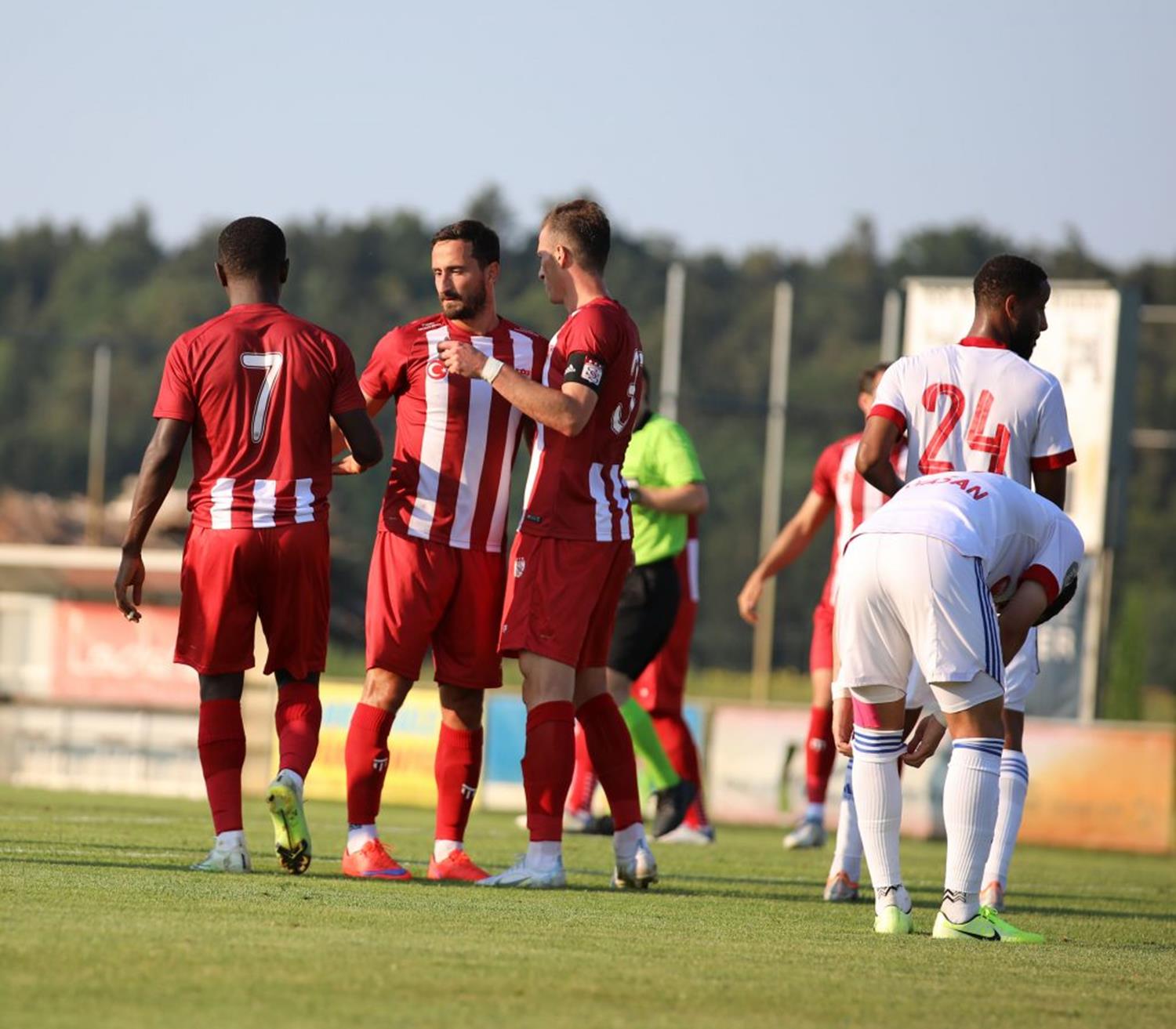 Sivasspor, Al Sharjah'� 2 golle ge�ti