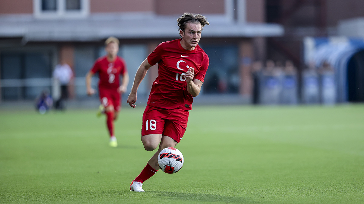 Ali Akman i�in Galatasaray'a  Frankfurt'tan ilgin� talep