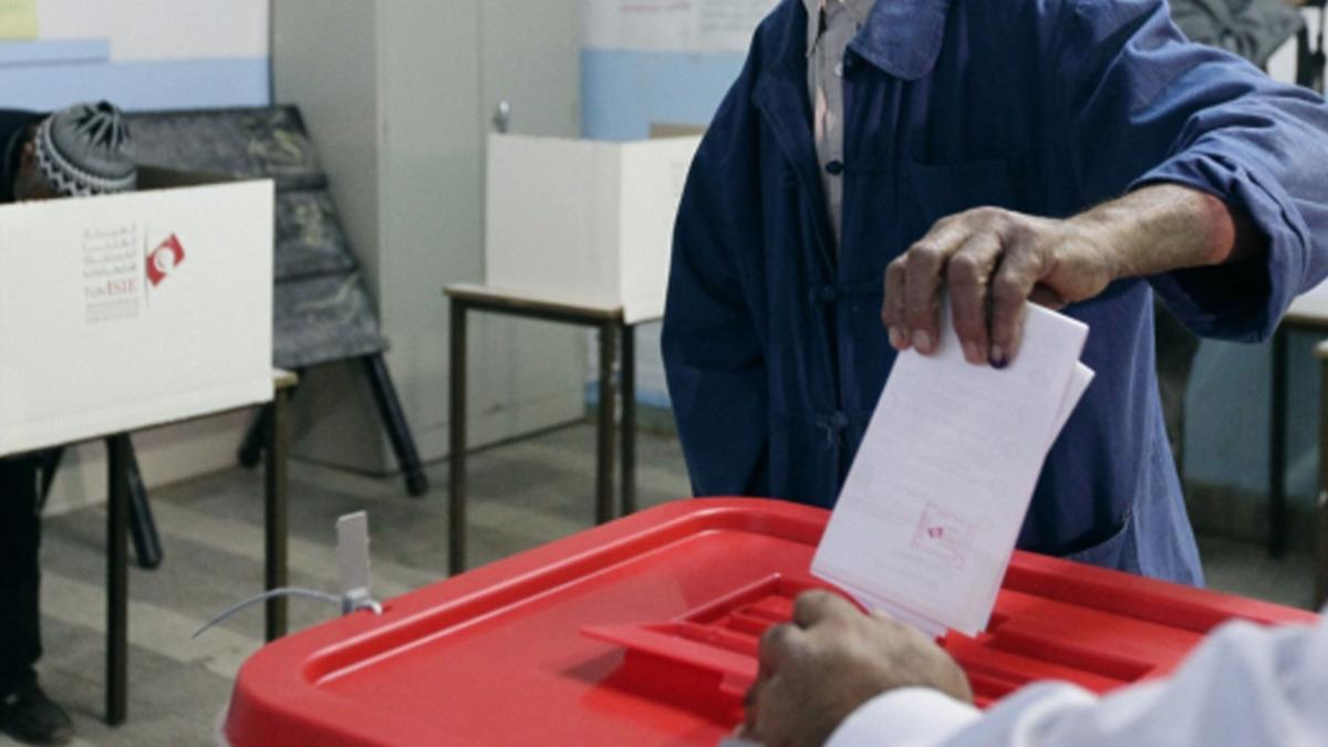 Tunus'ta yeni anayasa referandumunda oy verme ilemi sona erdi 